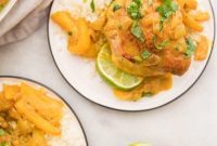 Şifalı Zerdeçallı Köri Tavuk Hindistan Cevizi Esintisiyle Whole30