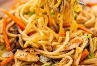 Grain Free Whole30 Chicken Lo Mein