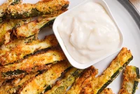 Crispy Air Fryer Zucchini Fries with Creamy Garlic Aioli