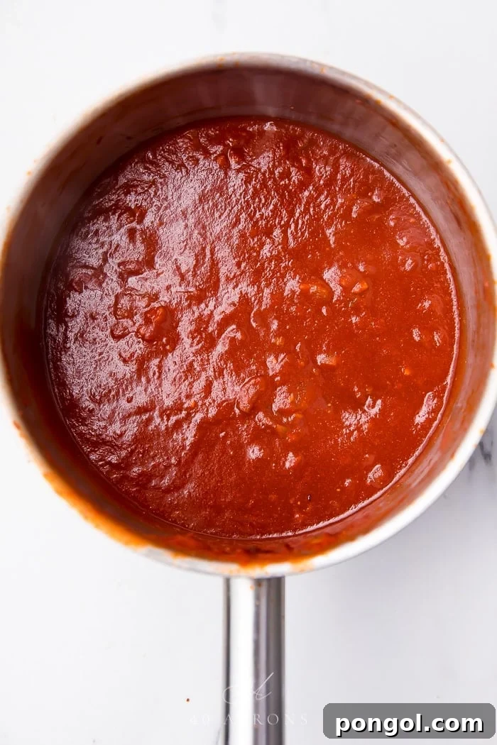 The cooked sauce in a pan