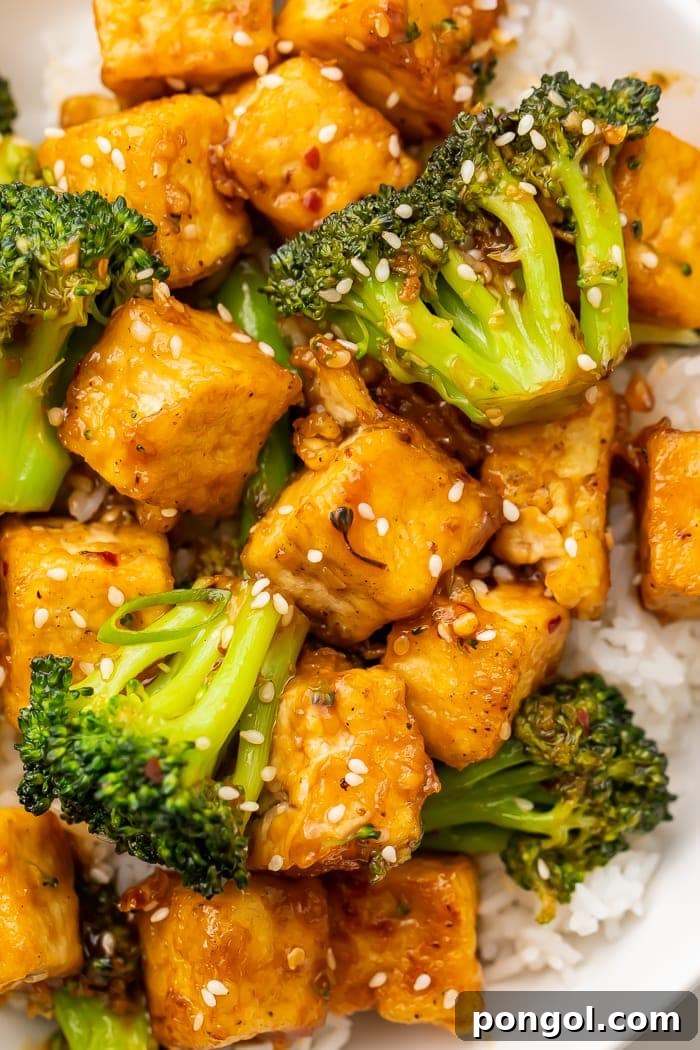 Close-up of tofu and broccoli