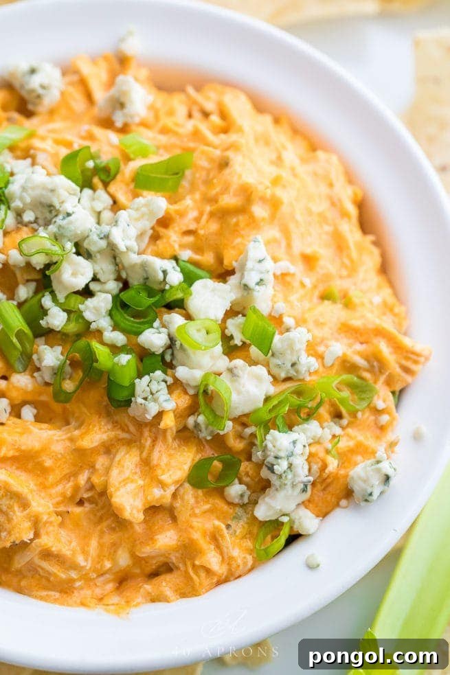 Keto slow cooker buffalo chicken dip