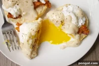 Country Benedict: Biscuits, Bacon & Gravy