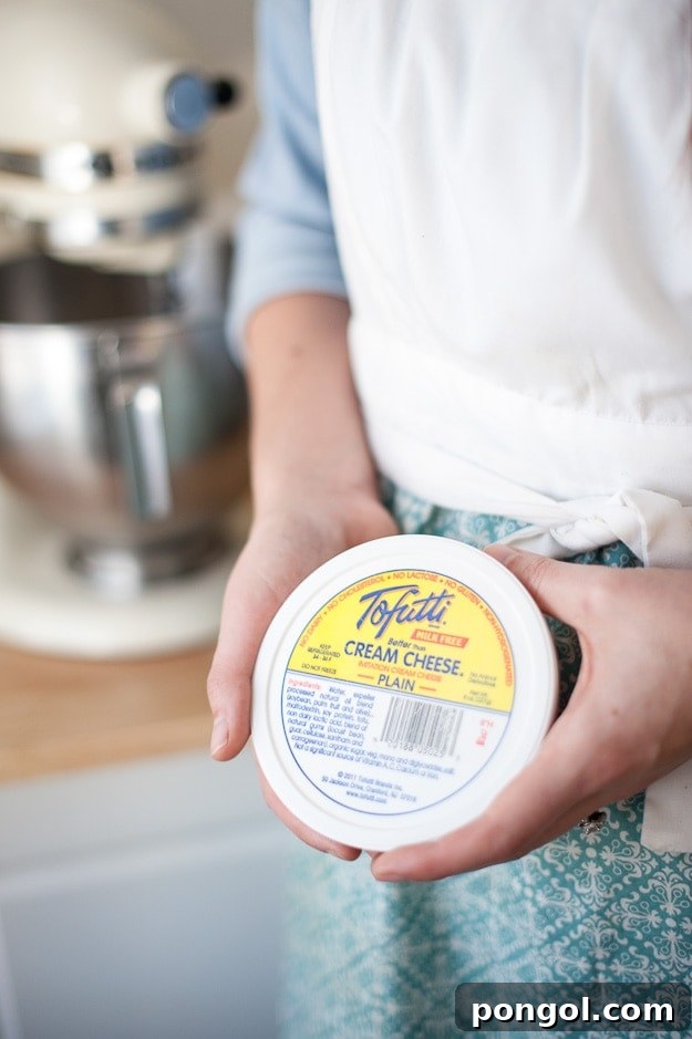 Cheryl Hurley Baking Cupcakes - Photography by Sophorn Kuoy