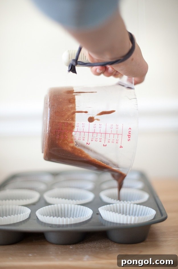 Cheryl Hurley with Finished Cupcakes - Photography by Sophorn Kuoy