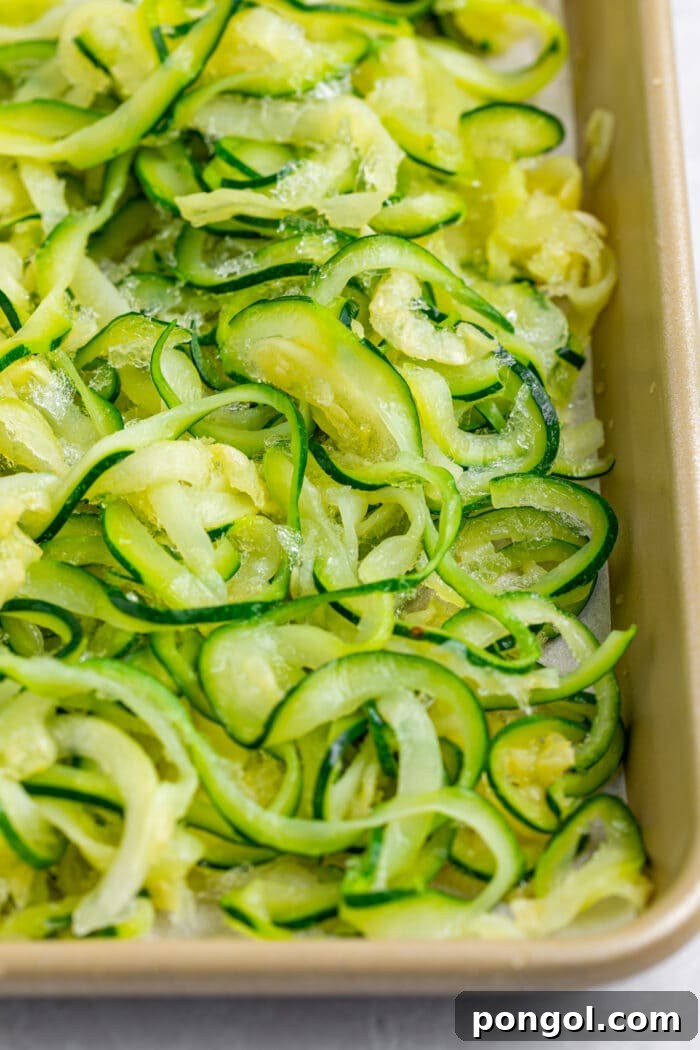 Kışa Hazırlık: Kabakları Dondurmanın 3 Pratik Tekniği 3 frozen zucchini noodles on a baking sheet