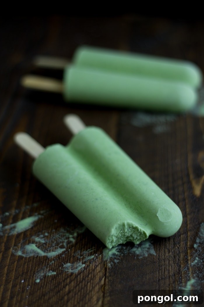 Green Tea Coconut Popsicles. The perfect creamy summer treat.. what's even greater is these only require a few minutes of prep time! Mmmm.Whoa. Whoa mommy.