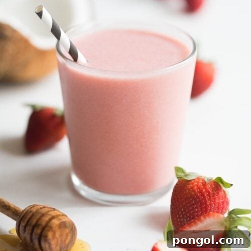 Strawberries and cream smoothie: 3 simple ingredients blend together for a perfectly rich, indulgent smoothie. 40 Aprons